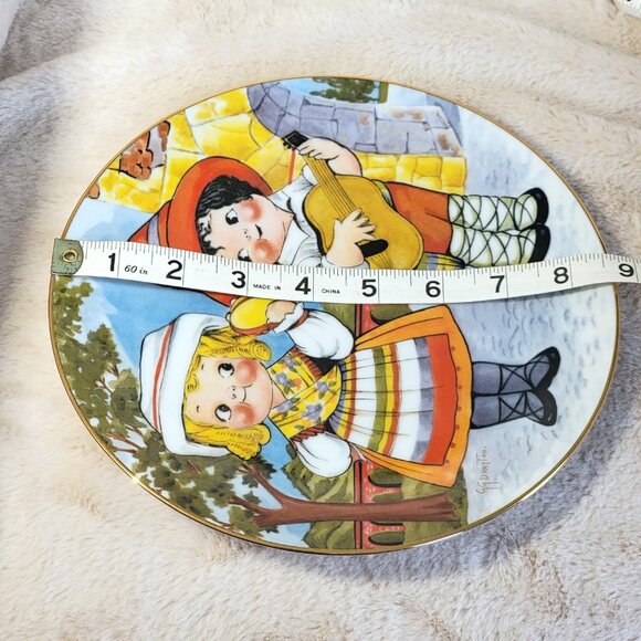 DOLLY DINGLE WORLD TRAVELER COLLECTOR PLATE SERIES 1 DOLLY SINGLE VISITS ITALY - Picture 6 of 6